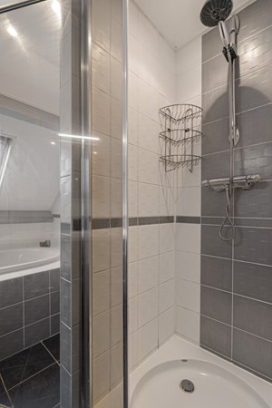 Foto - Te koop: De Stringen 30, 9074 BD Hallum